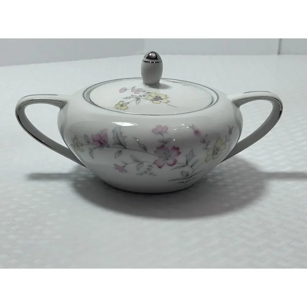 Wentworth Fine China Dover 1533‎ Sugar Bowl